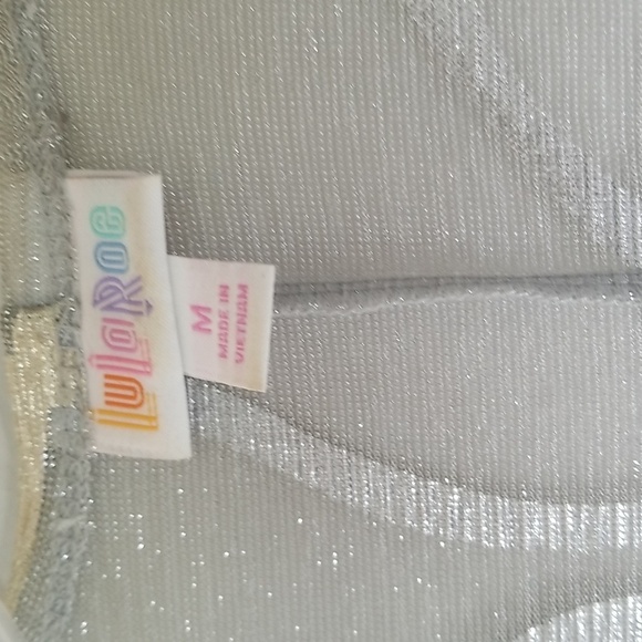 Lularoe Women's long throw over metallic sz medium - Picture 3 of 8